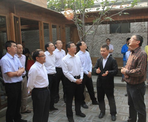 �������������ٷ�һ�и������·�ò�ڻ�������