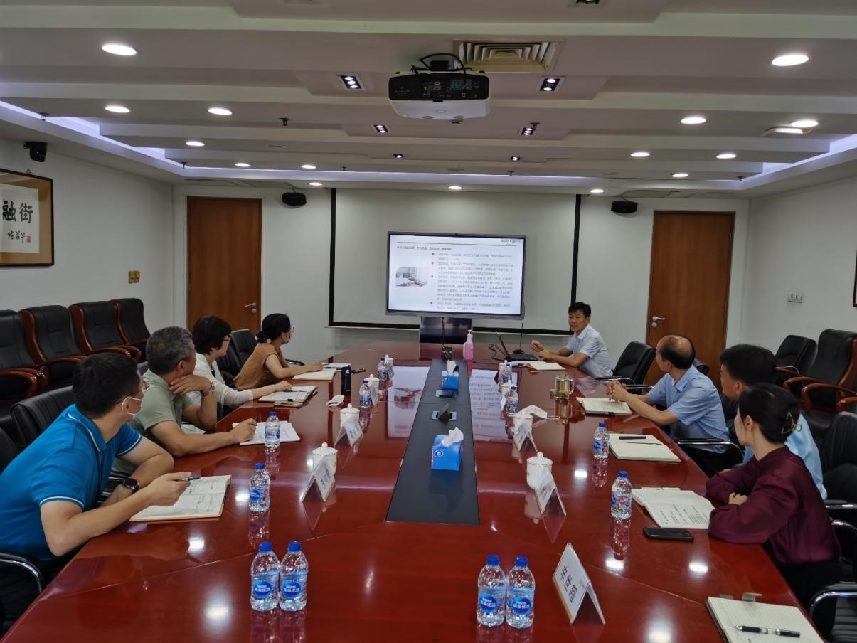 ������ί�쵼���а����ּ����˲Ż��ƽ������