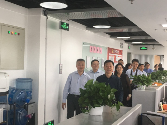 �����ּ����쵼��Ͷ�ʹ�˾��ְ������