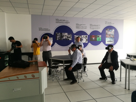 �����쵼������������ѧУ�Ӳ�