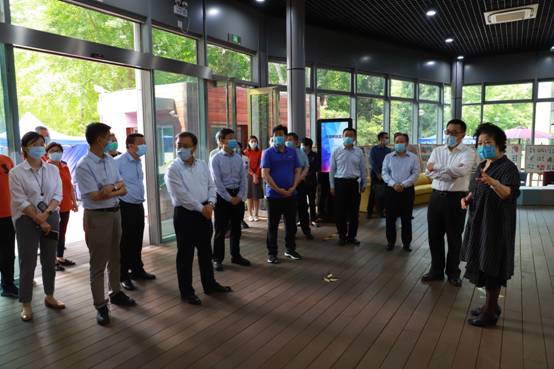 ���쵼��������ѧ����ѧ���κ������������