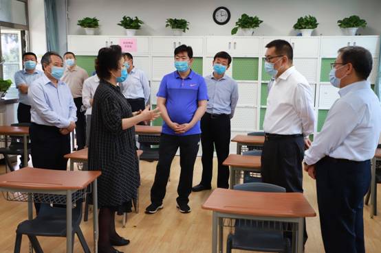 ���쵼��������ѧ����ѧ���κ������������