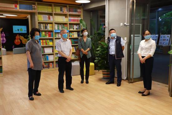 向阳区领导一行到教育公司所属学校、幼儿园调研 向阳区领导一行到教育公司所属学校、幼儿园调研