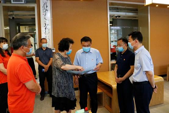 ���쵼�������ֽ�����˾��ѧ���κ������������ 