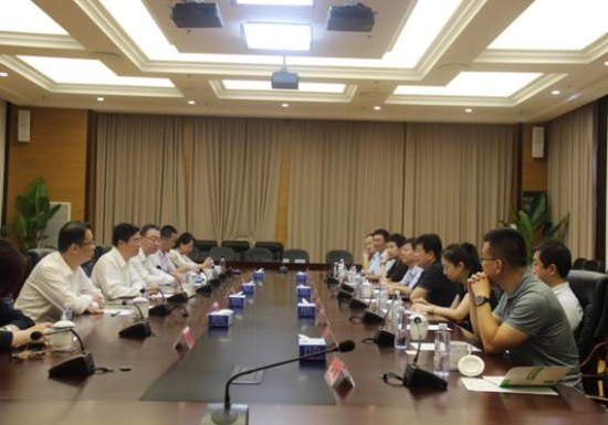 �������쵼���а����ּ��������Ϻ���˾��Ŀ